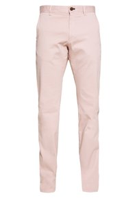 Jasnoróżowe spodnie bawełniane o dopasowanym kroju, z przodem zapinanym na guziki, bocznymi kieszeniami i gładką, teksturowaną powierzchnią.