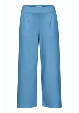 Lichtblauwe culottebroek van zachte, rekbare stof. Voorzien van een elastische tailleband, twee plooien aan de voorkant en een relaxte pasvorm.