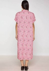 Maison 123 Abito a camicia - pink