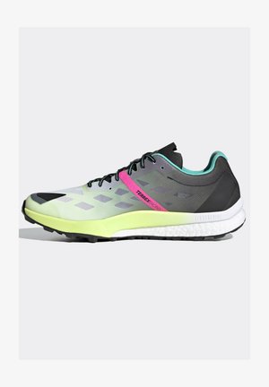 TERREX SPEED ULTRA BOOST TRAIL RUNNING - Trail running shoes - white