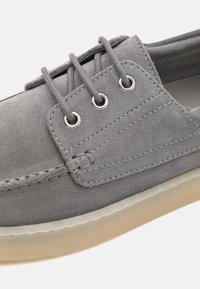 Pier One LEATHER - Casual snøresko - grey