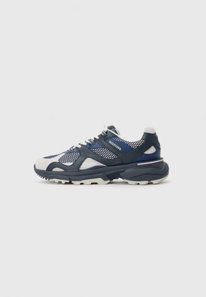RUNNER TECH MIX - Trainers - desert sky