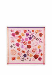 Bloemige sjaal met een roze achtergrond die verschillende kleurrijke bloemen in tinten van rood, paars en oranje weergeeft. Fladderige randen en een gekleurde rand.