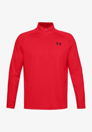Rød langærmet pullover med kvart-zip krave. Lavet af glat stof, har et sort logo på venstre bryst og en tætsiddende pasform.