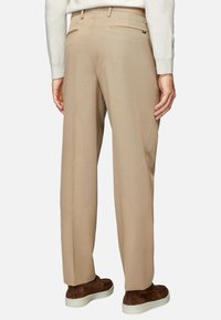 Boggi Milano Chinos tipa bikses - beige