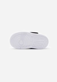 Jordan SKY JORDAN 1 - Sneakers - white/sport blue/black