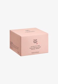 Scatola quadrata rosa con etichetta "Revive Under Eye Patch Ginseng + Retinal" di Beauty of Joseon, con testo nero semplice e trama sottile.
