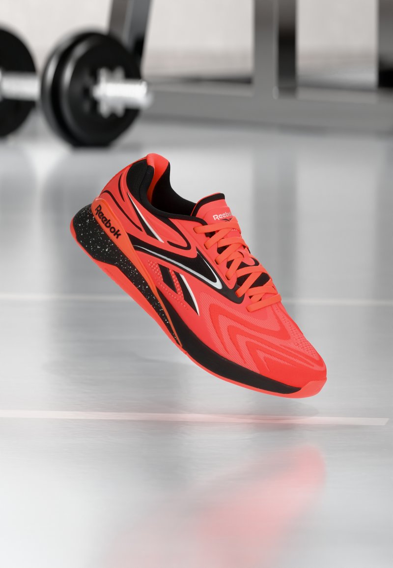 Reebok NANO X5 EDGE UNISEX - Παπούτσι προπόνησης - flash orange/footwear white/black