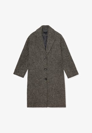 Abrigo con patrón de espiga en gris oscuro y negro, con cuello con muescas, tres botones y mangas largas. Interior forrado.