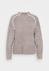 Pull en maille côtelée à rayures verticales marron et blanches, manches longues et col montant.