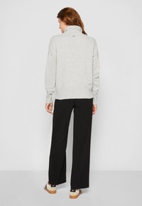 BOSS FAMINDI - Πουλόβερ - silver