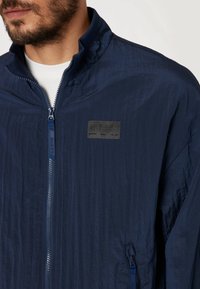 Guess Light jacket - blau
