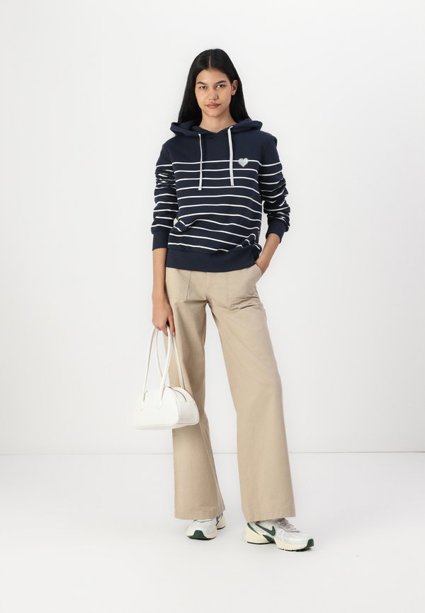 ONLADELLE L/S STRIPE - Sweatshirt4