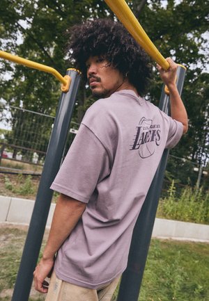 Nike Performance NBA LOS ANGELES LAKERS JORDAN STATEMENT TEE - Majica kratkih rukava s printom - purple smoke