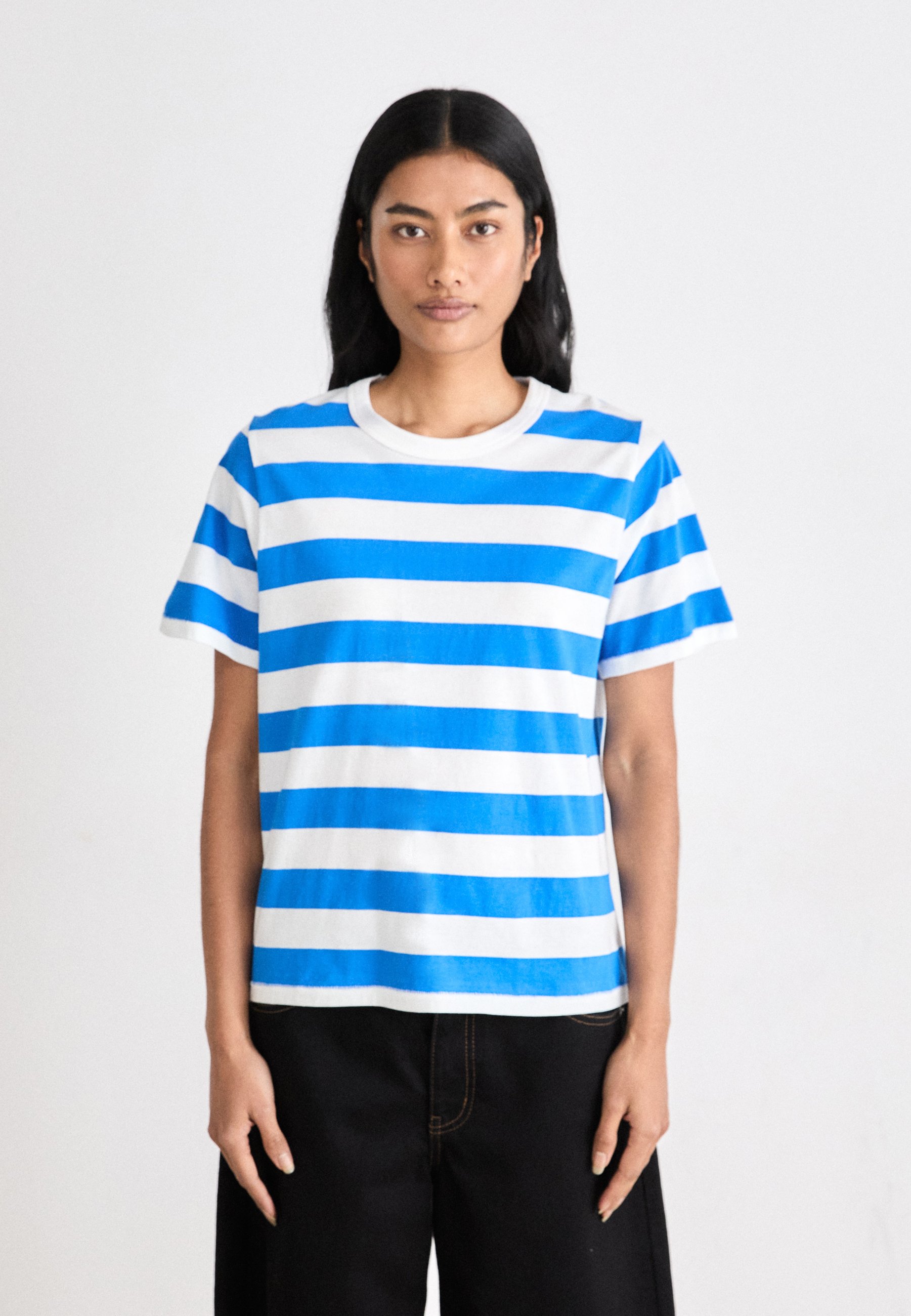 売れ筋商品|||マッズ ノーガード Tシャツ レディース トップス SINGLE GRACE TEE - Print T-shirt - skydiver/white alyssum Mads Nørgaard SINGLE GRACE TEE - T-Shirt print - skydiver