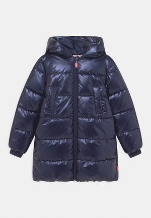 Granatowy, błyszczący, pikowany zimowy płaszcz z kapturem, długimi rękawami, przednim zamkiem błyskawicznym i dwoma przednimi kieszeniami.