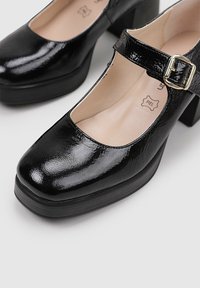 Sandra Fontán RIGA - Zapatos de plataforma - black