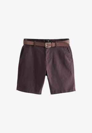 Burgundske kratke hlače z rjavim pletenim pasom, stranskimi žepi in ravnim krojem. Narejene iz lahkega materiala z gladko teksturo.