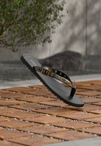 Δεν επιλέχθηκε, black