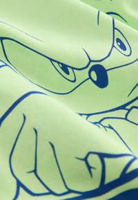 Thumbnail Image 3