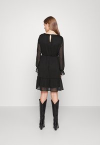 Vero Moda Petite VMSMILLA DRESS  - Vestido de dia - black