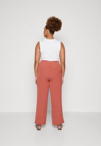 Vero Moda Curve VMALVA WIDE - Pantalon classique - marsala