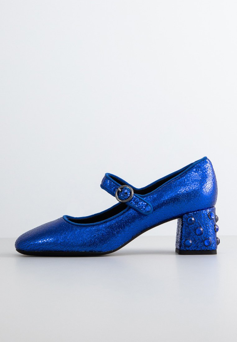 Pantofi clasici cu toc