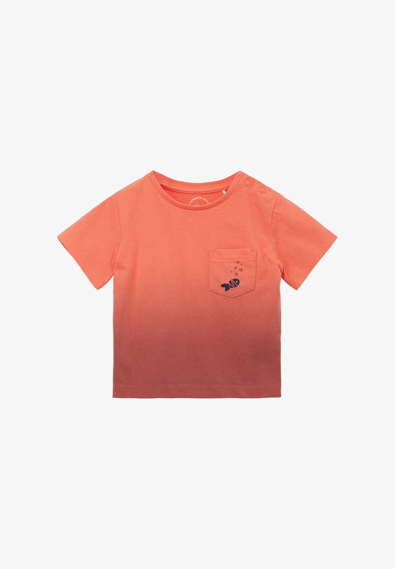 Koronkowy t-shirt z krótkim rękawem w kolorze koralowym z gradientowym wzorem, z małą kieszonką i graficznym motywem ryby. Wykonany z miękkiego materiału bawełnianego, z okrągłym dekoltem i detalami w postaci guzików.