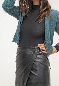 Vero Moda Kofta - dark green