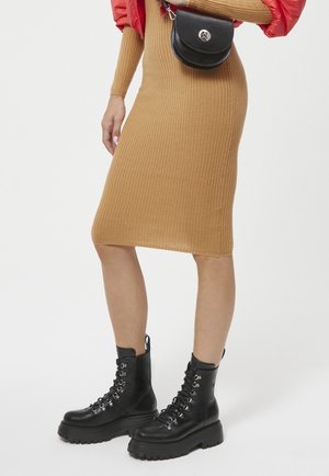 Bottines à plateau - black