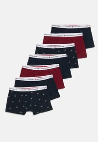 Kuus paari meeste bokserpesu tumesinise, burgundia ja logo mustriga tumesinise värviga, kõik valgete Tommy Hilfiger bränditud elastsete vöödega.