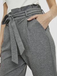 Vero Moda VMEVA HR PAPERBAG GA NOOS - Chino - medium grey/gris chiné