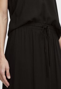 b.young BYMMMJOELLA MAXI SKIRT - Falda larga - black