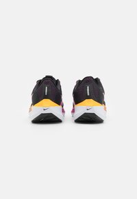 Nike Performance AIR ZOOM PEGASUS 40 - Zapatillas running asfalto - black/hyper violet/laser orange/white/anthracite/reflective silver