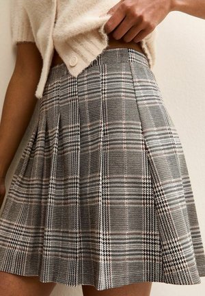 Falda acampanada - black pattern