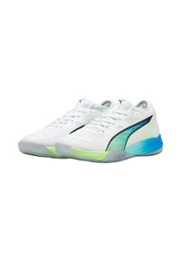 Witte sportieve sneakers met een bovenwerk van mesh, zwarte en groene accenten en een blauwe hak. Voorzien van een textuurzool en contrasterende kleurpanelen.