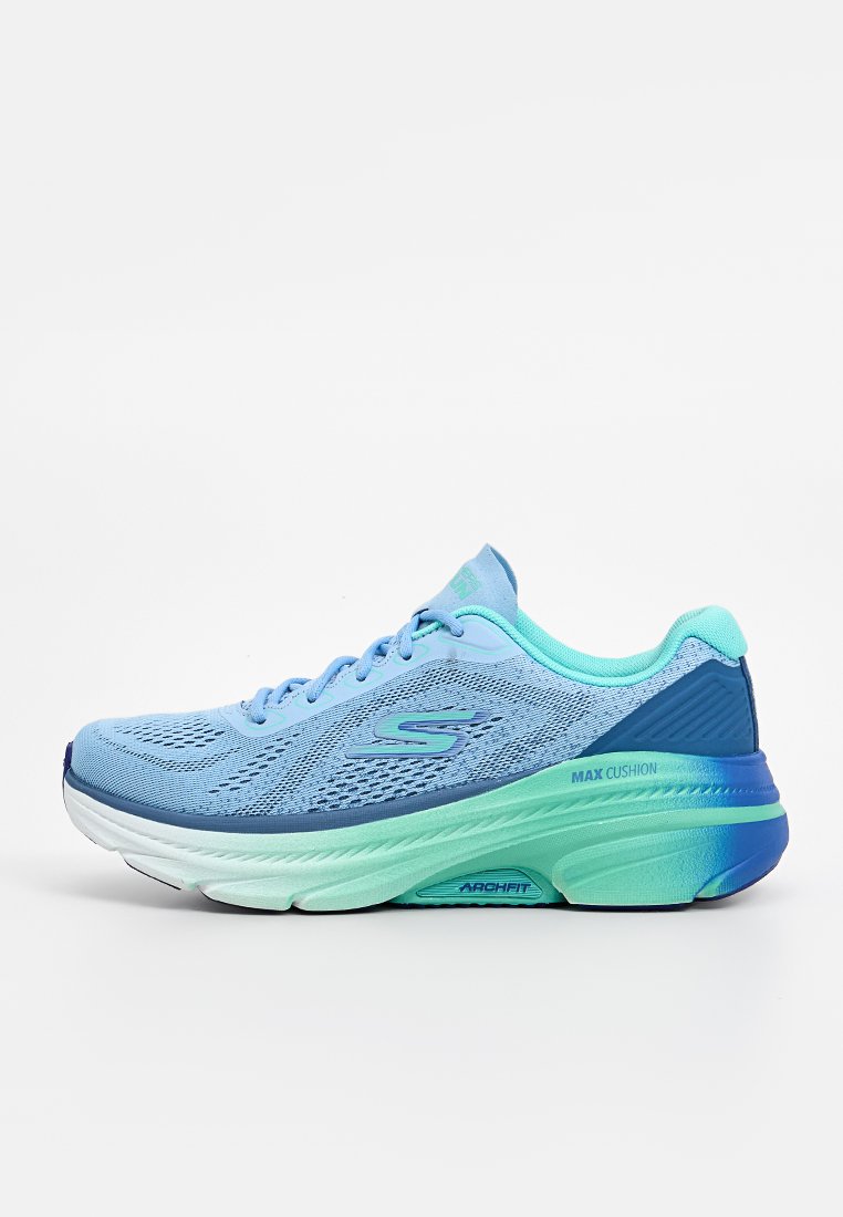 Baskets de sport bleu clair avec une tige en mesh, languette rembourrée et accents aqua contrastants. Caractérisées par une semelle épaisse et rembourrée ainsi qu'un détail de logo.