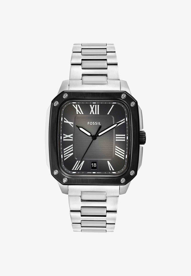 Montre-bracelet carrée avec cadran noir, chiffres romains argentés, guichet date à 6 heures et bracelet en métal argenté par Fossil.