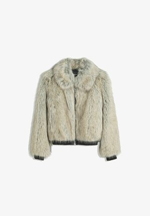 Lilleskindsjakke i lys grå med en blød tekstur. Har en rund krave og ribbede manchetter, der kombinerer moderne design med varme.