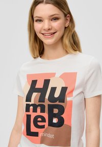 QS T-shirt print - creme