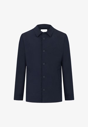 Abrigo azul marino hecho de tela suave, con cuello, botones en el frente y bolsillos laterales. Diseñado con un corte recto y acentos mínimos.