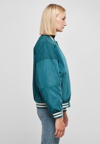 Urban Classics Bombera - jasper