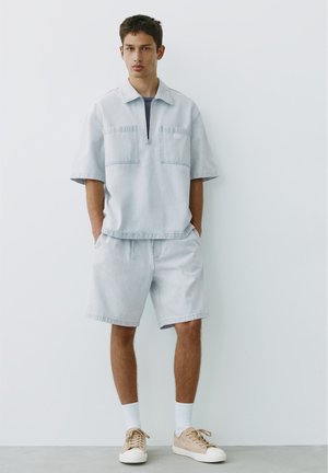 PULL&BEAR, DENIM ZIP-UP - POLO SHIRT - Polo - light blue