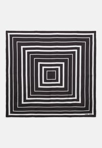 Geselecteerd, off white/black