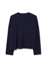 Suéter de punto azul marino con cuello redondo y diseño de hombros caídos. Presenta un largo cortado y puños y dobladillo acanalados.