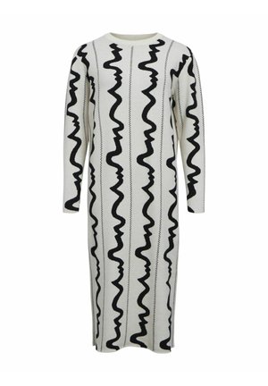 Valge pika varrukaga kleit, millel on must laineline muster, ribane kaelus ja sirge siluett, valmistatud tekstuurist kootud kangast.