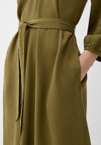 s.Oliver MIT TUNIKA-AUSSCHNITT - Sukienka letnia