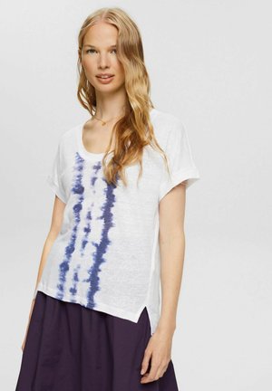 MIT BATIK-STREIFEN - Triko s potiskem - white
