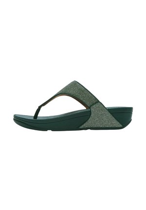 Groene wedge teenslipper met gestructureerde stoffen bandjes en een gevoerde zool, ontworpen voor casual gebruik.