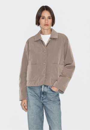 CROPPED WITH COVERED BUTTONS - Jas - mottled brown